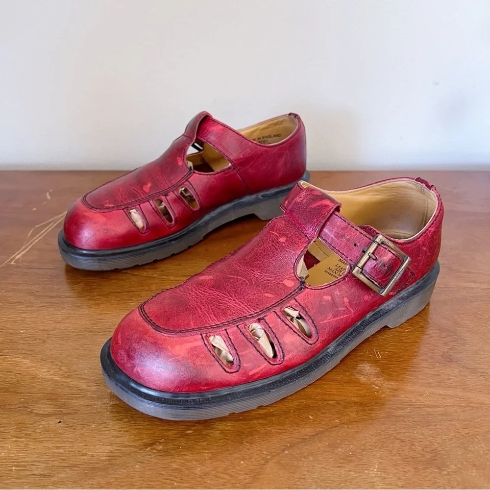 Dr Martens • vintage 8251 t-strap mary janes cutout sandals red leather England - Picture 2 of 10